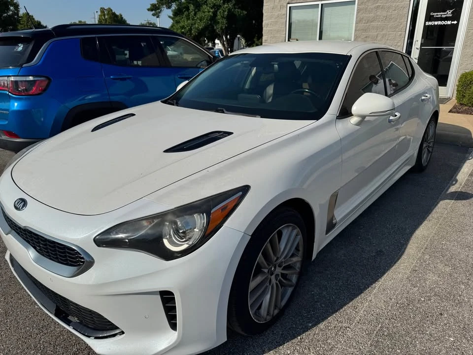 2018 Kia Stinger - Image 2 of 6