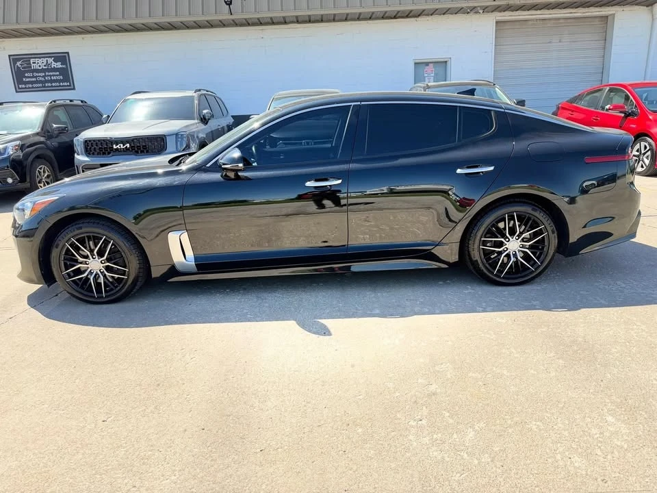 2018 Kia Stinger - Image 10 of 20