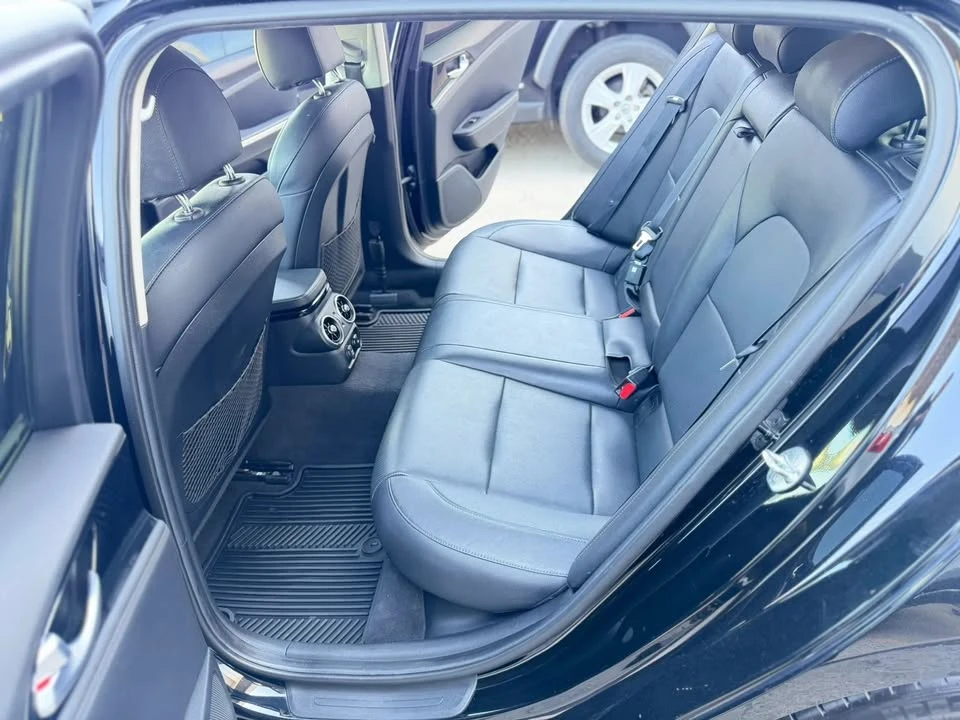 2018 Kia Stinger - Image 16 of 20