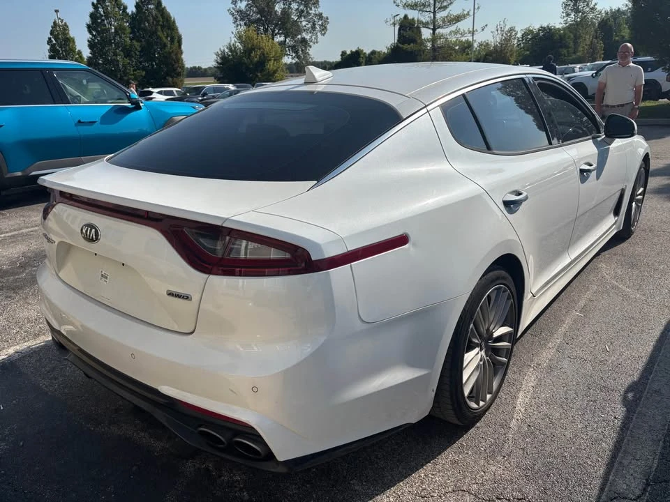 2018 Kia Stinger - Image 3 of 7