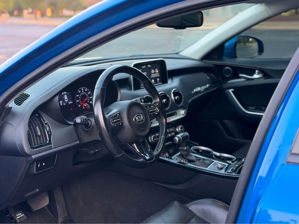 2018 Kia Stinger - Image 10 of 13