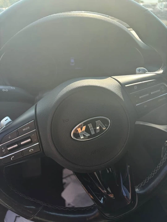 2018 Kia Stinger - Image 7 of 9