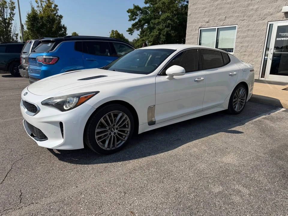 2018 Kia Stinger - Image 4 of 8