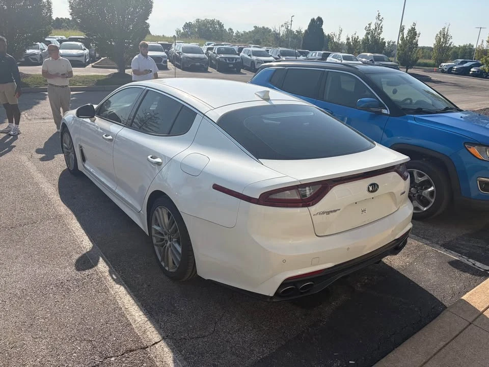 2018 Kia Stinger - Image 4 of 9