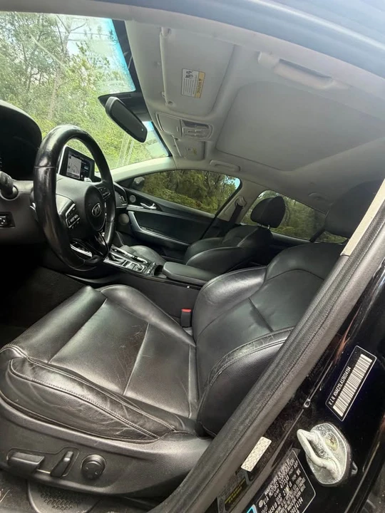 2018 Kia Stinger - Image 9 of 10