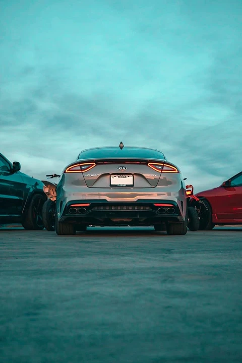 2018 Kia Stinger - Image 3 of 11