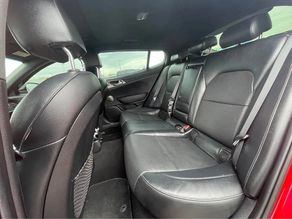 2018 Kia Stinger - Image 9 of 12