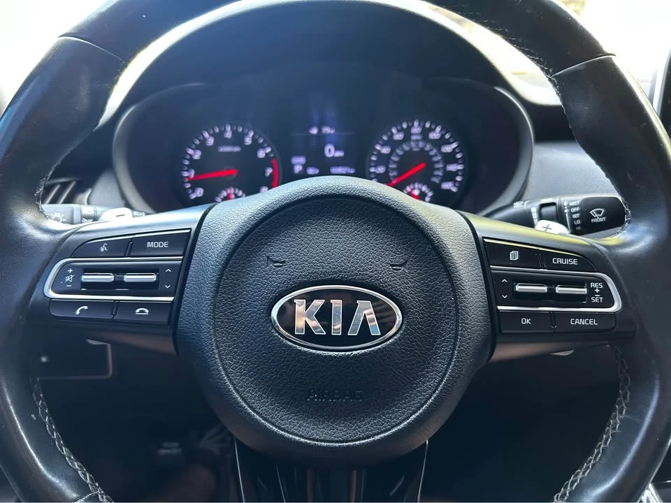 2018 Kia Stinger - Image 10 of 13
