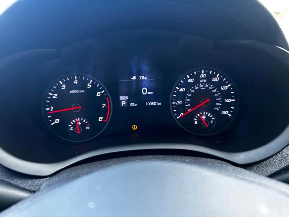 2018 Kia Stinger - Image 11 of 13