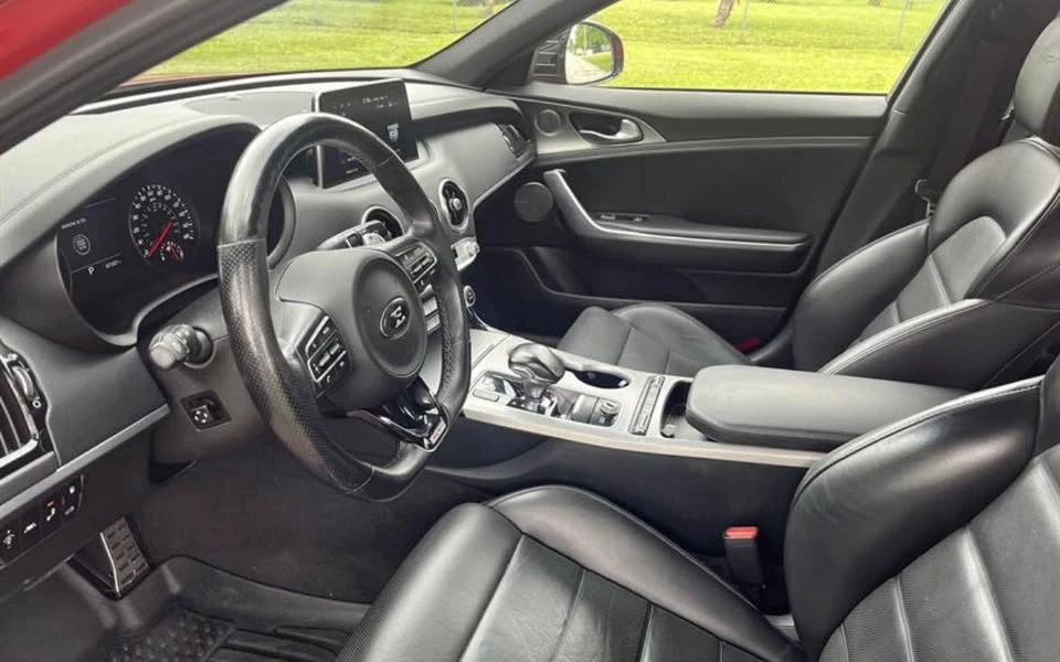 2018 Kia Stinger - Image 8 of 16