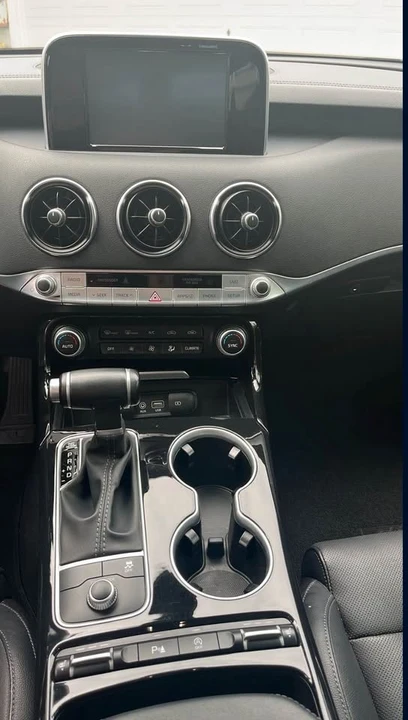 2018 Kia Stinger - Image 4 of 6