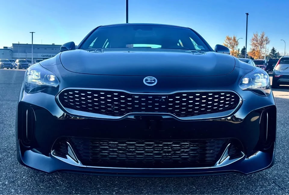 2018 Kia Stinger - Image 2 of 11