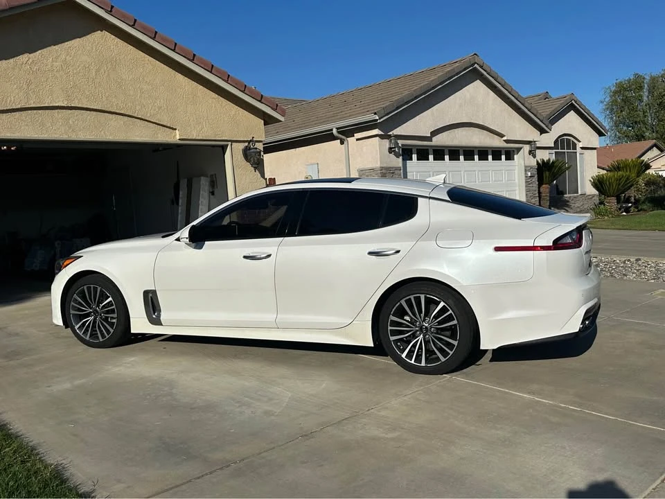 2018 Kia Stinger - Image 2 of 20
