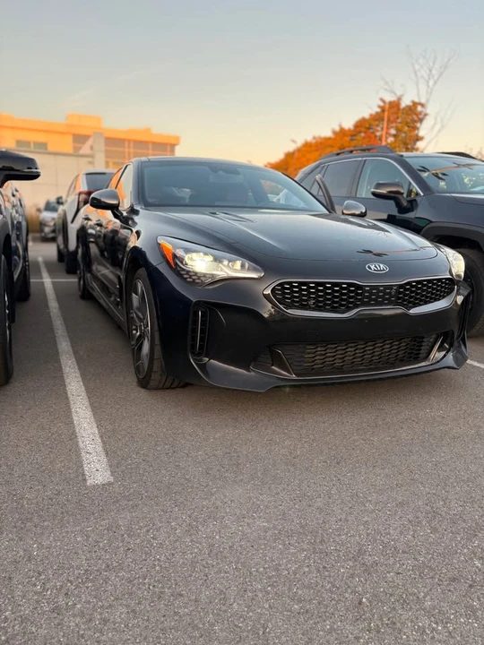 2018 Kia Stinger - Image 2 of 8