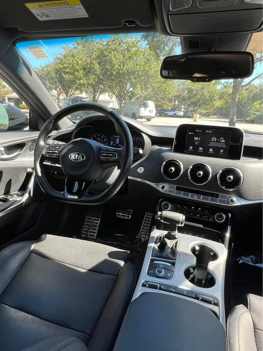 2018 Kia Stinger - Image 10 of 13