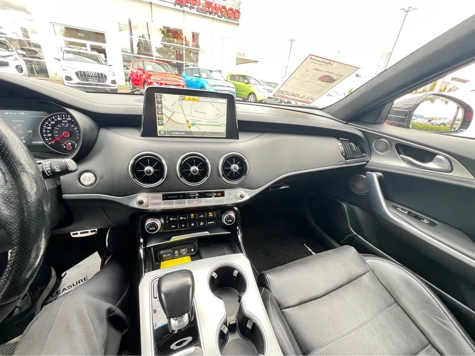 2018 Kia Stinger - Image 10 of 13