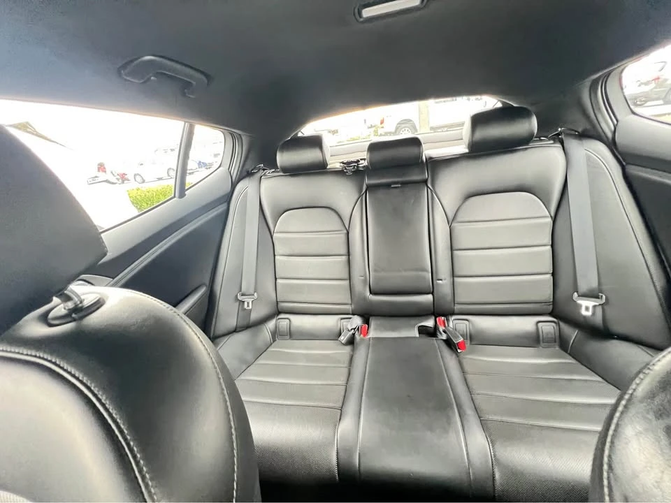 2018 Kia Stinger - Image 8 of 13