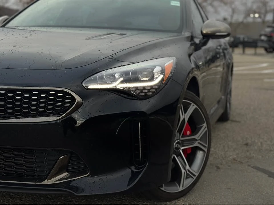 2018 Kia Stinger - Image 9 of 18