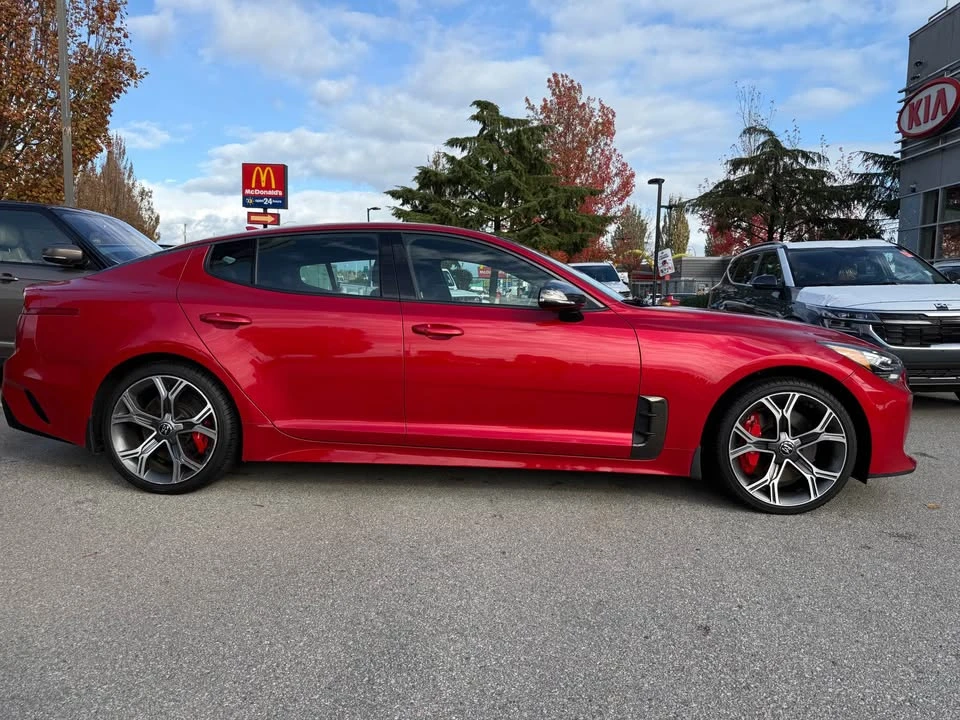 2018 Kia Stinger - Image 2 of 14
