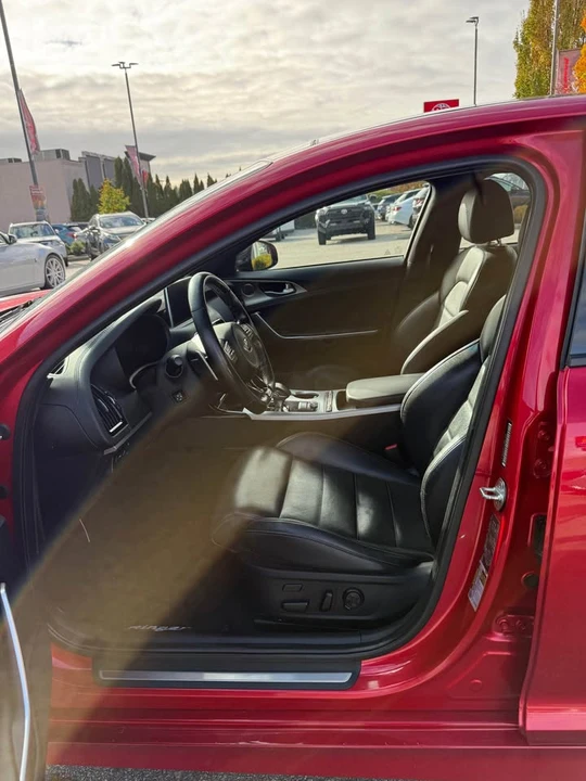 2018 Kia Stinger - Image 6 of 14