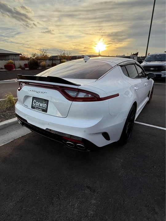 2018 Kia Stinger - Image 3 of 15