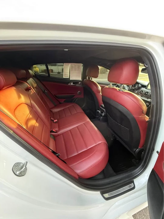 2018 Kia Stinger - Image 7 of 15