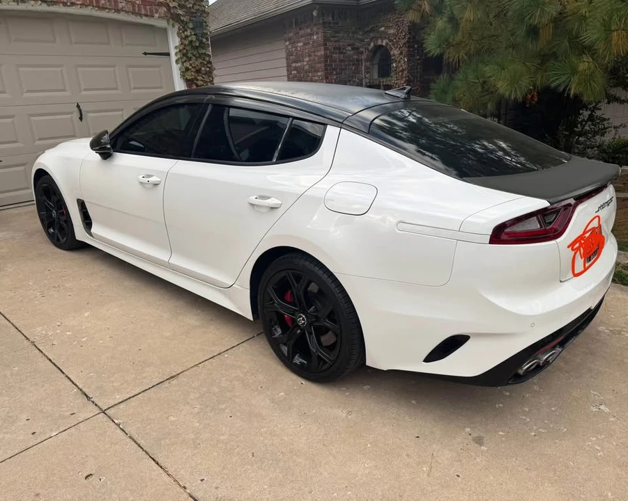 2018 Kia Stinger - Image 4 of 17