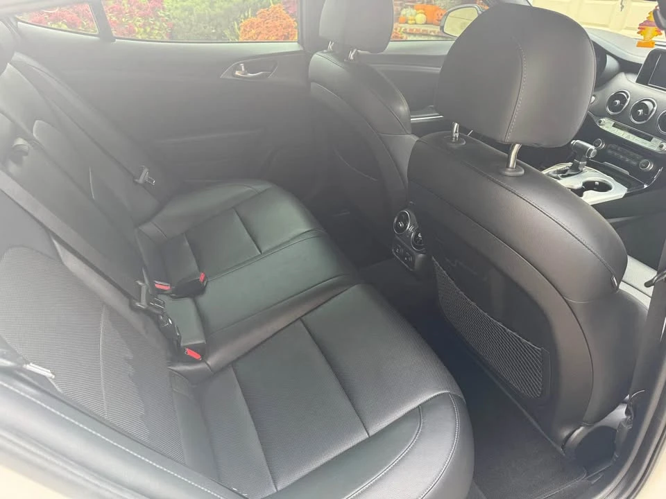 2018 Kia Stinger - Image 9 of 17