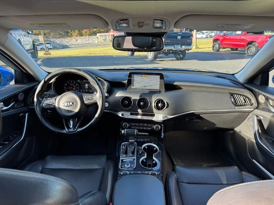 2018 Kia Stinger - Image 11 of 20