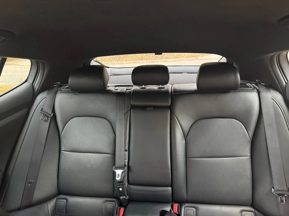 2018 Kia Stinger - Image 11 of 17