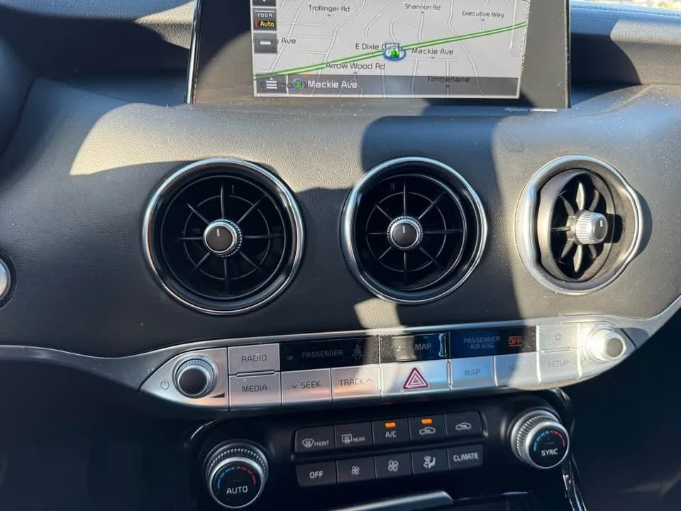 2018 Kia Stinger - Image 14 of 20