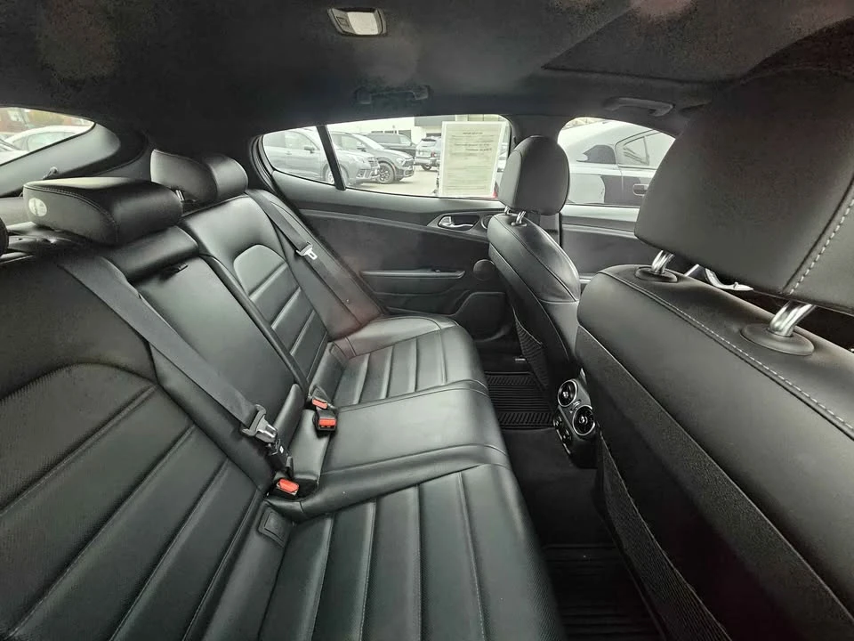 2018 Kia Stinger - Image 12 of 13