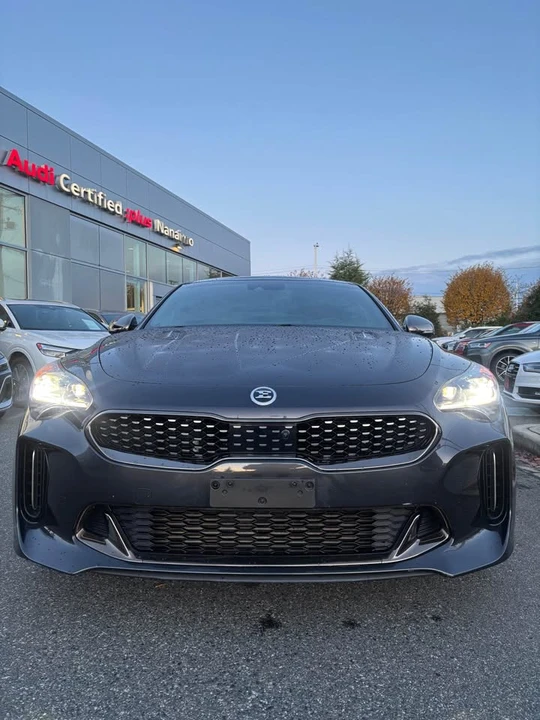 2018 Kia Stinger - Image 2 of 9