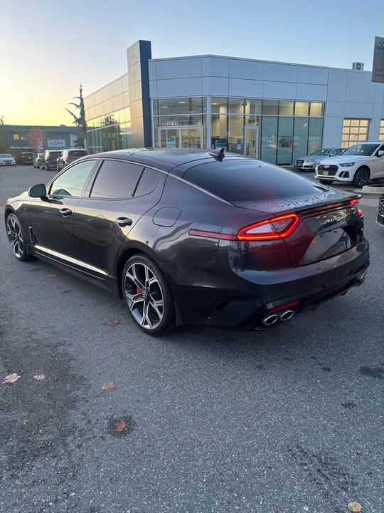 2018 Kia Stinger - Image 4 of 9