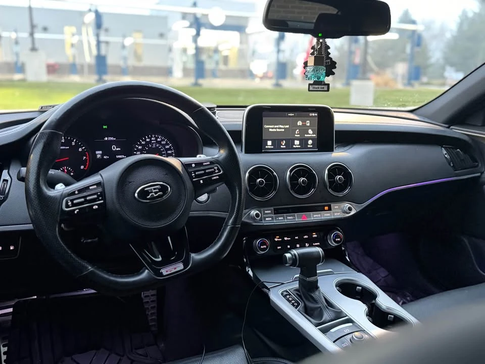 2018 Kia Stinger - Image 7 of 20