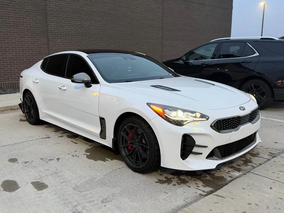 2018 Kia Stinger - Image 2 of 20