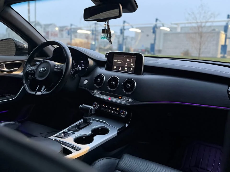 2018 Kia Stinger - Image 8 of 20