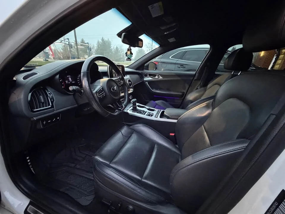 2018 Kia Stinger - Image 12 of 20