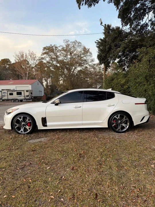 2018 Kia Stinger - Image 2 of 10