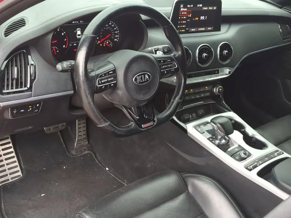 2018 Kia Stinger - Image 7 of 17
