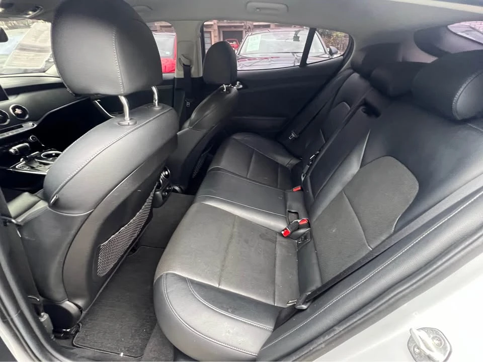 2018 Kia Stinger - Image 7 of 18