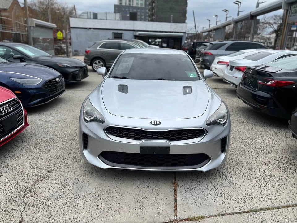 2018 Kia Stinger - Image 2 of 18