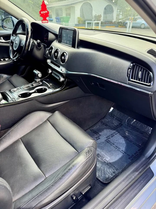 2018 Kia Stinger - Image 12 of 14