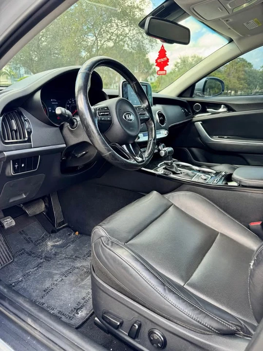 2018 Kia Stinger - Image 9 of 14