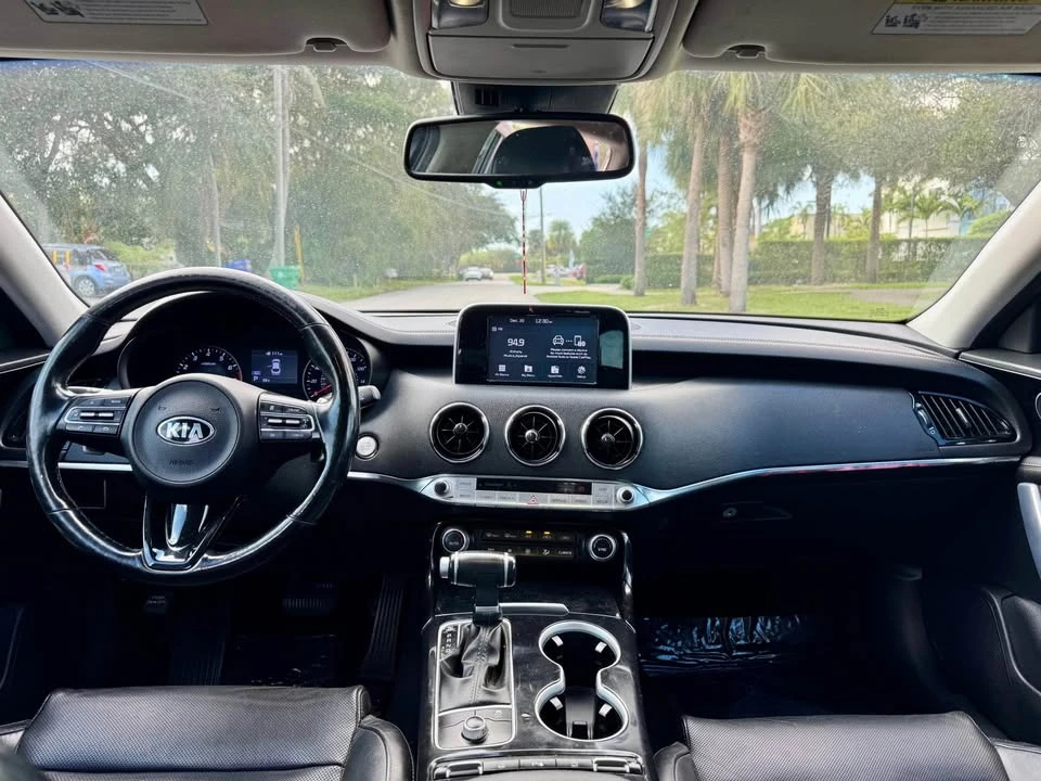 2018 Kia Stinger - Image 13 of 14