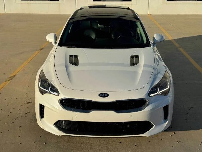 2018 Kia Stinger - Image 2 of 17