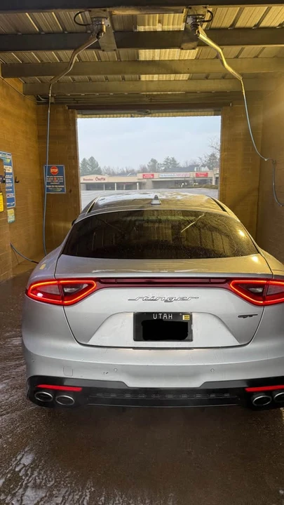 2018 Kia Stinger - Image 3 of 9