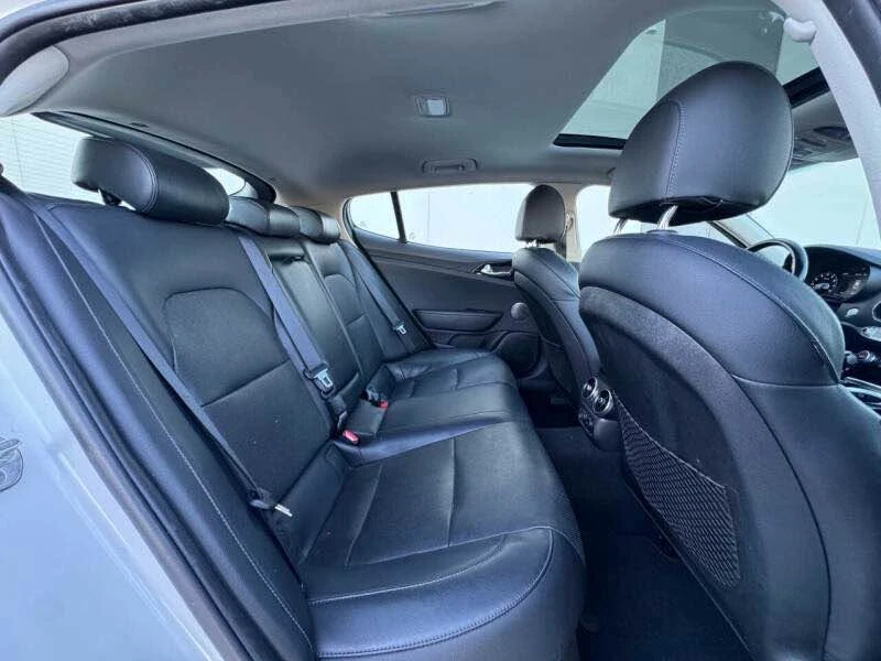 2018 Kia Stinger - Image 14 of 17
