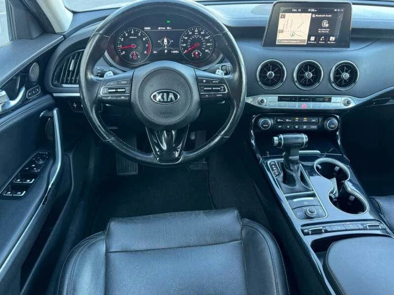 2018 Kia Stinger - Image 9 of 17