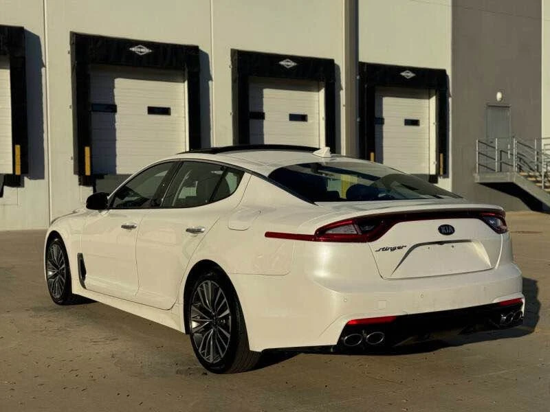2018 Kia Stinger - Image 5 of 17